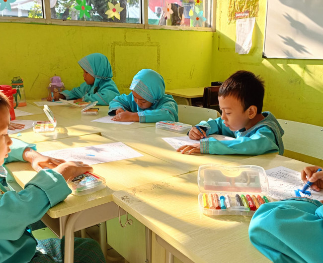 Peserta Mewarnai 1