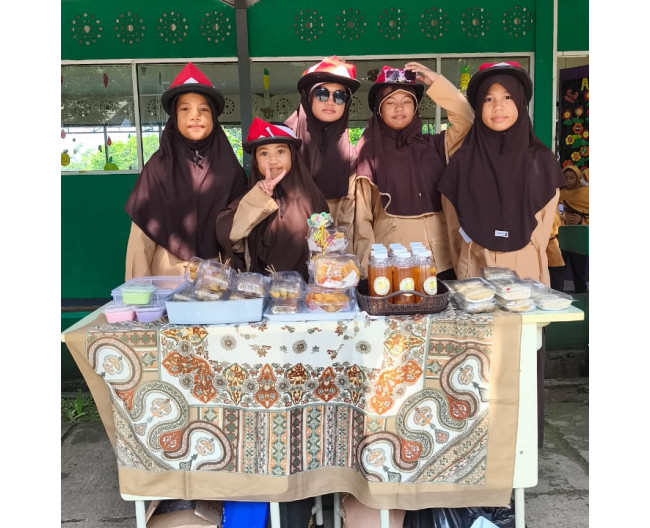 Girls in scout